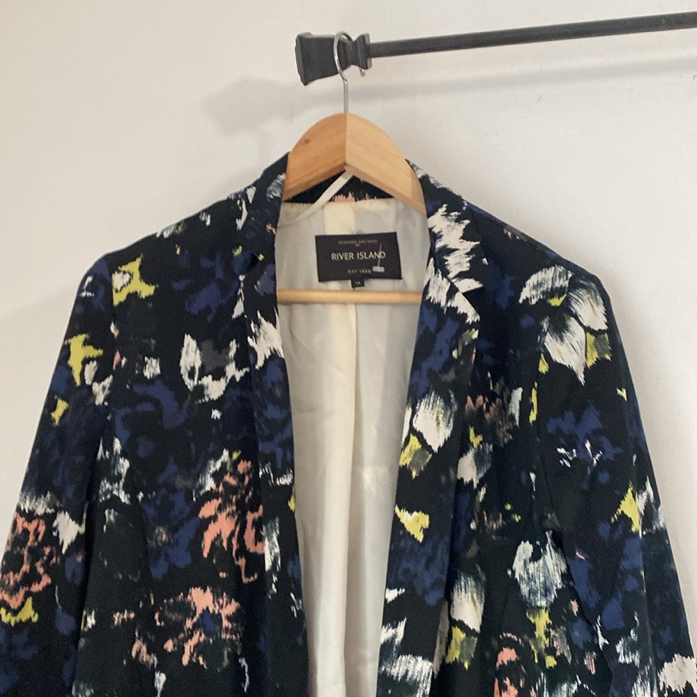 River Island 14 Floral Watercolor Open Front Blazer - Picture 2 of 13